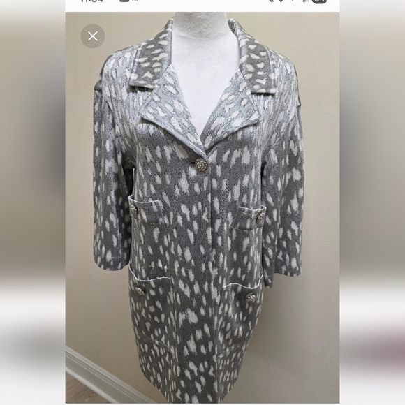 St. John Jackets & Blazers - St John Couture For St John Boutiques Metallic Animal Print Blazer SZ 6